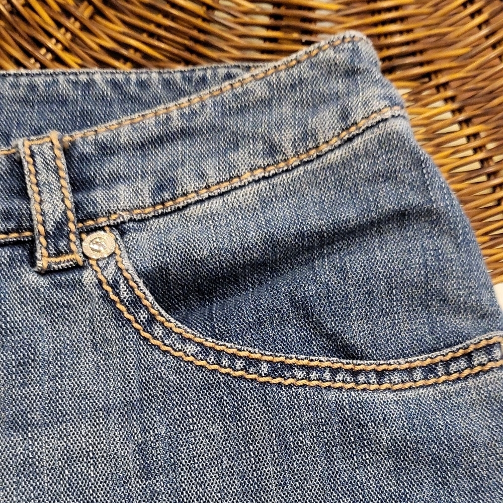 Escada Classic Blue Jeans - Picture 3 of 12